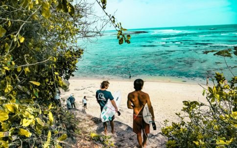 Surf Camp à Anse-Bertrand en Guadeloupe - École de surf Guadeloupe - shakasurfschool